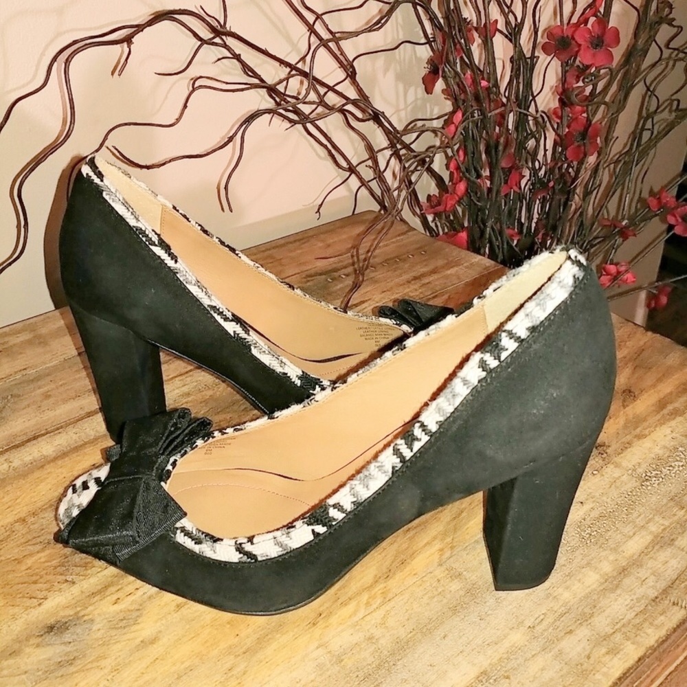 Isaac Mizrahi New York Lauren Black Suede Pumps - Picture 3 of 8